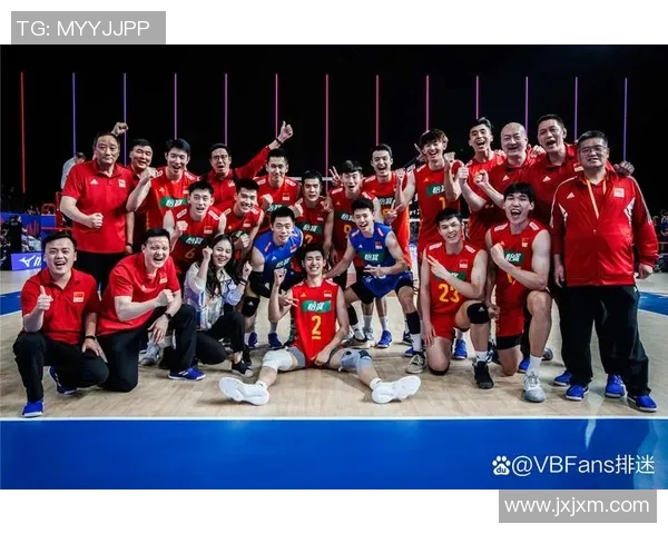 西安排球队的团队协作引发热议球迷对战术配合的不同看法与争议